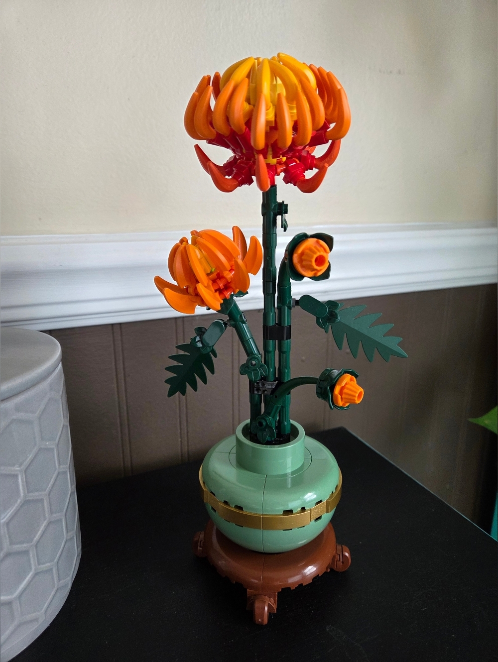 Lego Chrysanthemum - Picture 2 of 4
